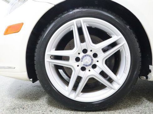 Used 2013 Mercedes-Benz E 350 Cabriolet image 25