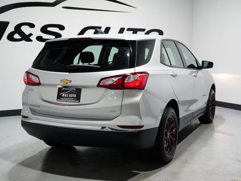 Used 2018 Chevrolet Equinox LS image 8