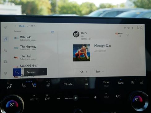 Certified 2023 Lexus RX 350 AWD w/ Accessory Package (Z1) image 20