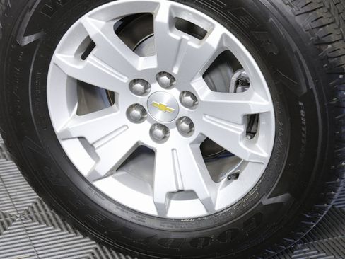 Certified 2022 Chevrolet Colorado LT w/ Fleet Safety Package image 9