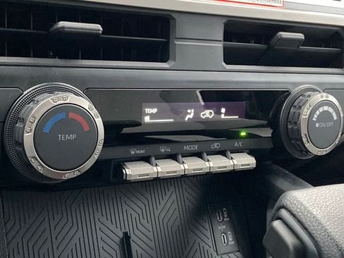 Used 2025 Toyota 4Runner SR5 AWD/4WD image 24