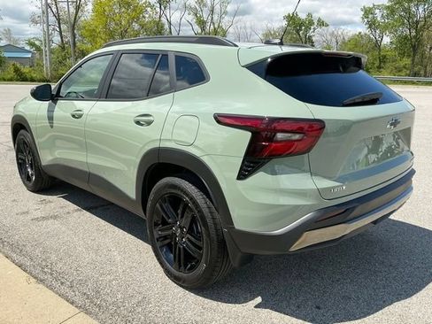 New 2026 Chevrolet Trax ACTIV w/ Sunroof Package FWD image 4