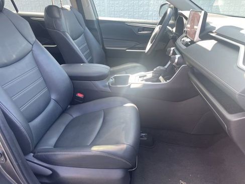 Used 2023 Toyota RAV4 XLE Premium image 16