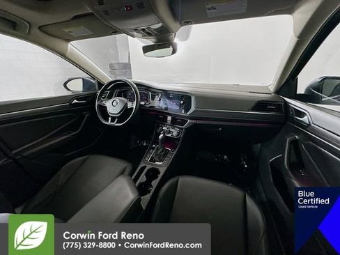 Used 2019 Volkswagen Jetta SEL w/ Cold Weather Package FWD image 28