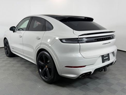 New 2026 Porsche Cayenne GTS image 4