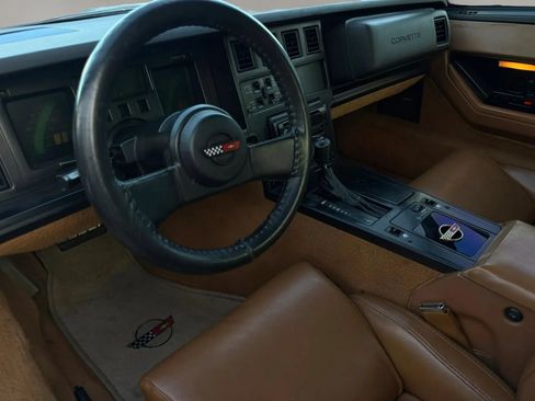Used 1988 Chevrolet Corvette Coupe RWD image 15