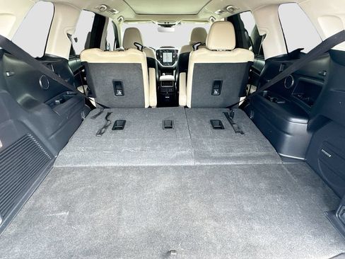 Used 2023 Subaru Ascent Limited w/ Technology Package AWD/4WD image 32