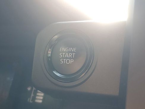 Certified 2024 Toyota Tacoma SR image 28