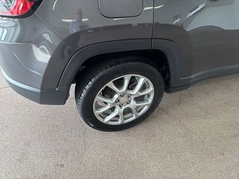 Used 2024 Jeep Compass Latitude AWD/4WD image 21