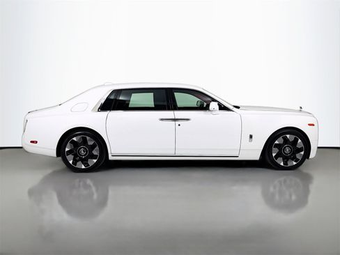 Certified 2024 Rolls-Royce Phantom Extended Wheelbase image 9