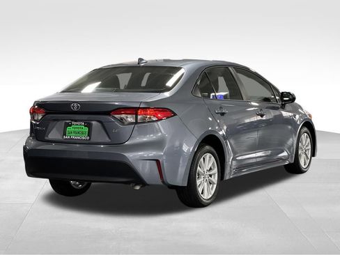 Used 2026 Toyota Corolla LE w/ LE Premium Package FWD image 5