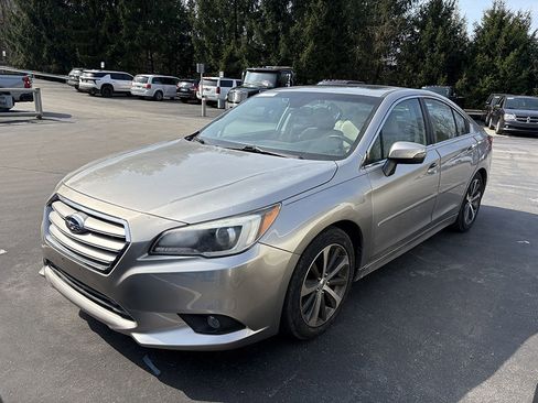Used 2017 Subaru Legacy 2.5i Limited image 2