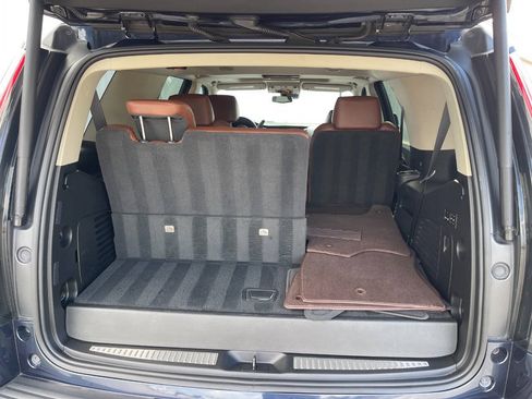 Used 2020 Cadillac Escalade Luxury RWD image 24
