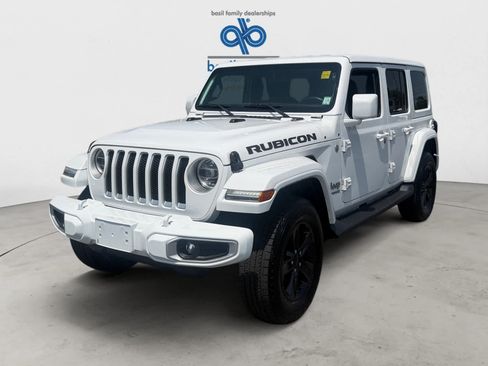 Used 2018 Jeep Wrangler Unlimited Sahara AWD/4WD image 2
