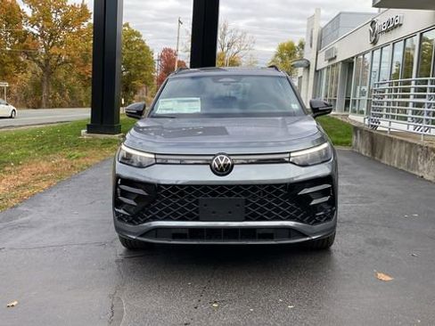 New 2026 Volkswagen Tiguan SE R-Line AWD/4WD image 2