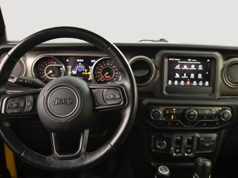 Used 2021 Jeep Wrangler Sport S image 3