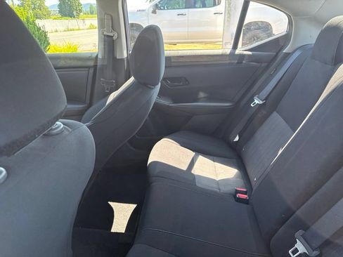 Used 2024 Nissan Sentra SV FWD image 11