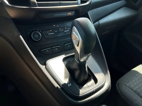 Used 2019 Ford Transit Connect XLT FWD image 21