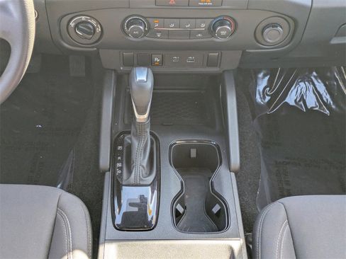 Used 2023 Nissan Frontier SV w/ Midnight Edition Package image 19