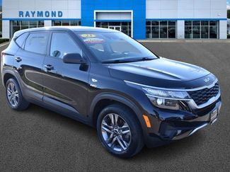 Used 2023 Kia Seltos LX video 1