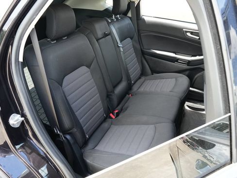 Used 2021 Ford Edge SE FWD image 20