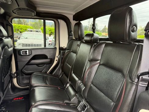Used 2022 Jeep Gladiator Rubicon w/ LED Lighting Group AWD/4WD image 28