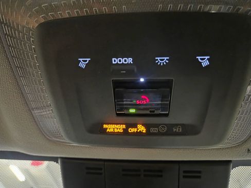 Used 2023 Toyota Prius LE FWD image 28