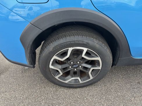 Used 2016 Subaru Crosstrek 2.0i Premium w/ Moonroof Package image 5