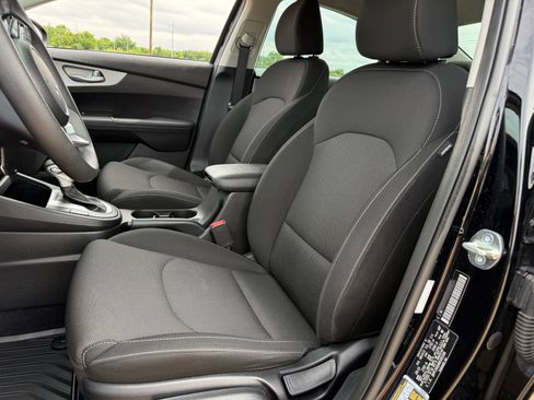 Used 2024 Kia Forte LX FWD image 23