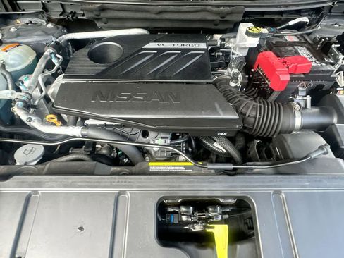 Used 2025 Nissan Rogue SV AWD/4WD image 12