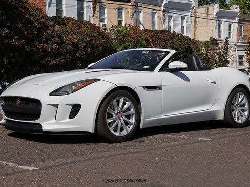 Used 2017 Jaguar F-TYPE Convertible image 14