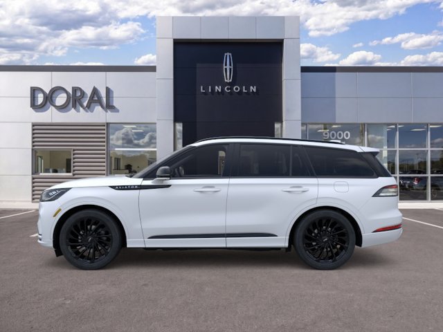 New 2026 Lincoln Aviator Reserve w/ Jet Appearance Package RWD image 3
