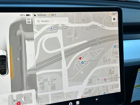 Used 2023 Tesla Model Y Performance image 21