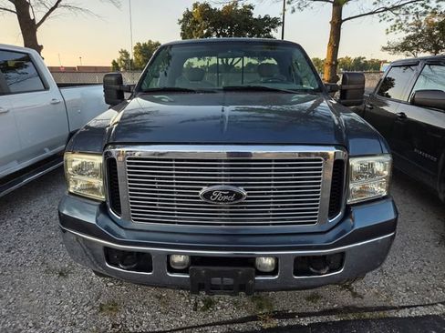 Used 2006 Ford F250 XLT AWD/4WD image 2