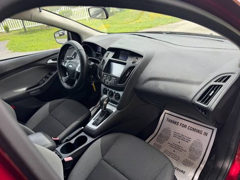 Used 2013 Ford Focus SE FWD image 16