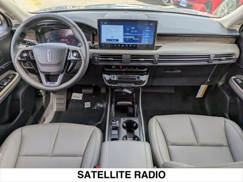 New 2025 Lincoln Corsair Reserve image 11