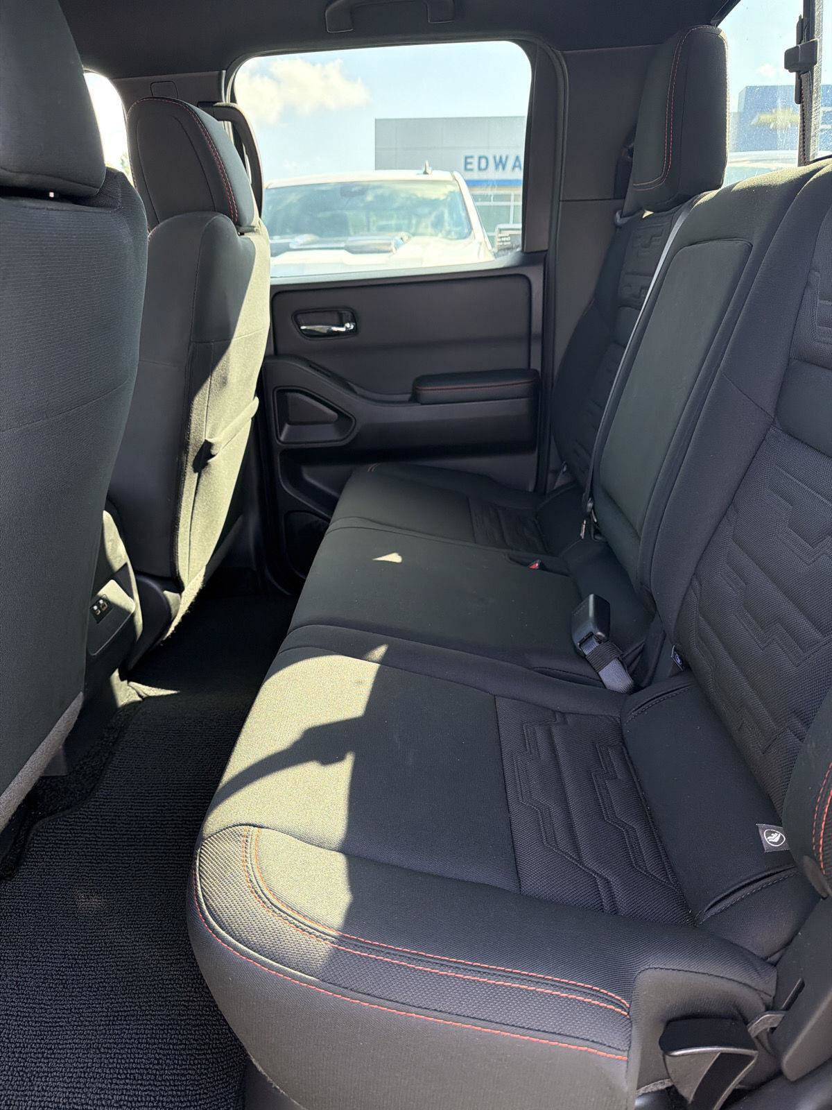Used 2025 Nissan Frontier PRO-4X AWD/4WD image 25