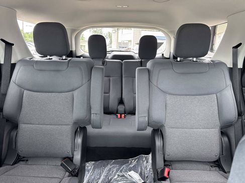 New 2026 Ford Explorer Active RWD image 7