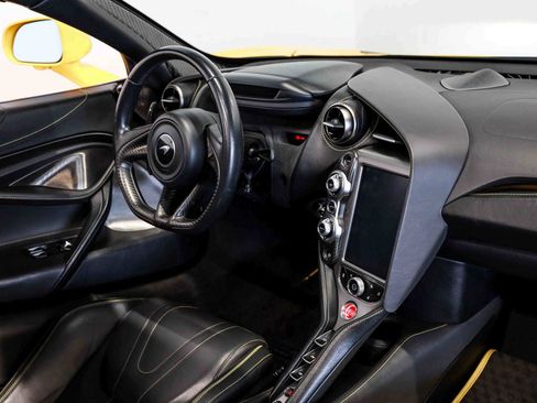 Used 2022 McLaren 720S Performance RWD image 39