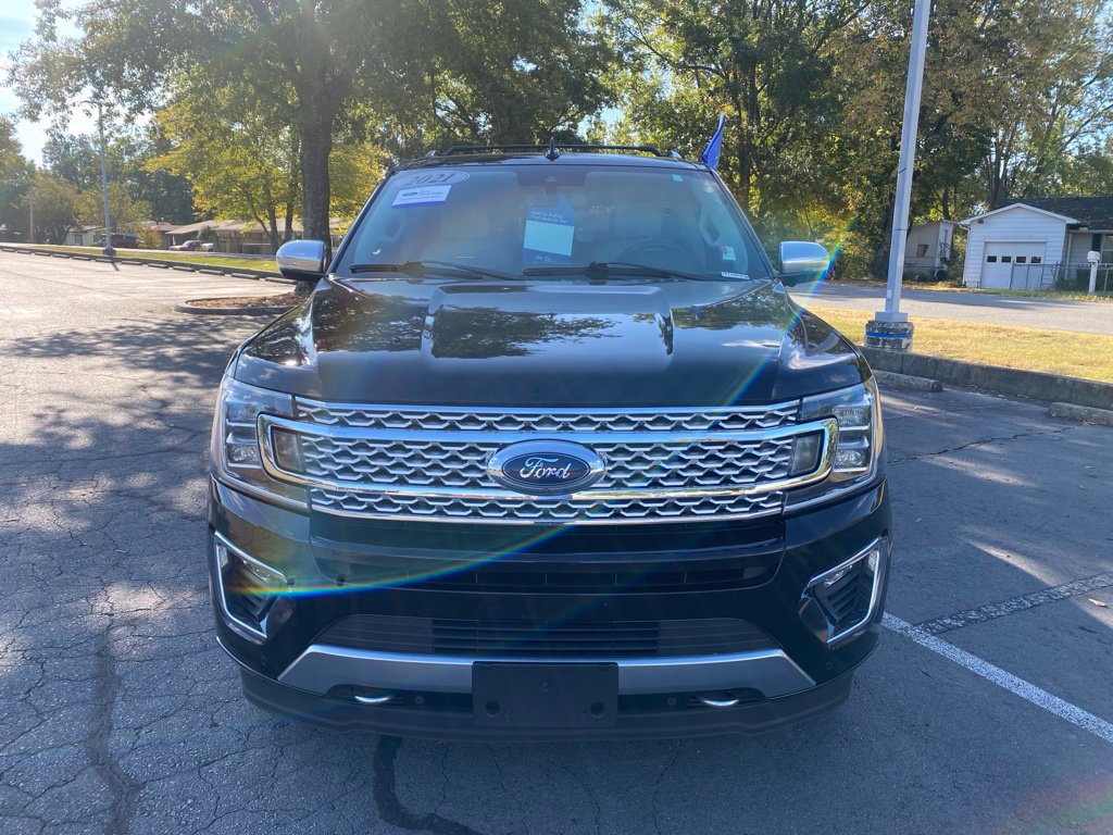 Used 2021 Ford Expedition Platinum AWD/4WD image 2