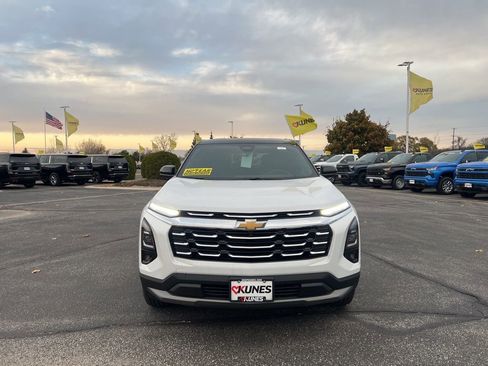 New 2026 Chevrolet Equinox LT w/ Convenience Package II image 2