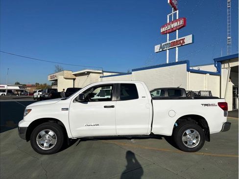 Used 2011 Toyota Tundra w/ TRD Off-Road Package image 12