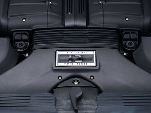 Used 2018 Bentley Bentayga AWD/4WD image 76