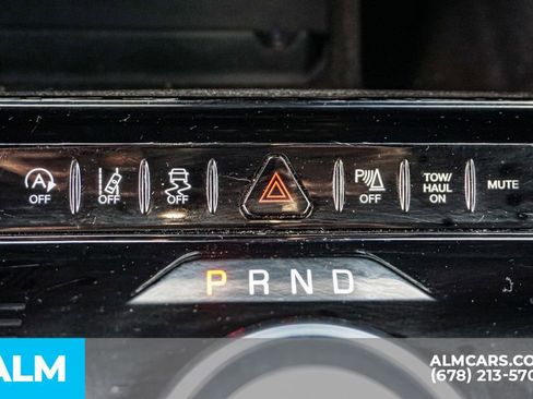 Used 2023 Jeep Wagoneer Series III w/ Preferred Equipment Group image 47