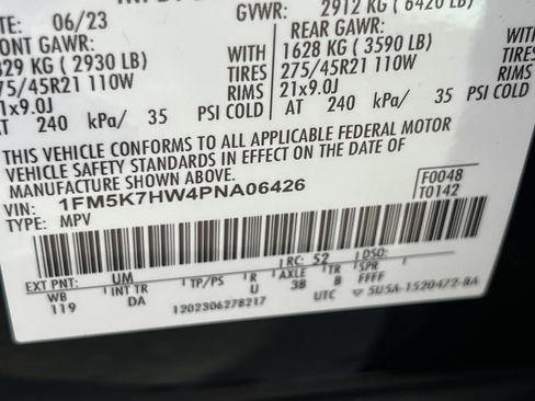 Used 2023 Ford Explorer Platinum w/ Technology Package image 39