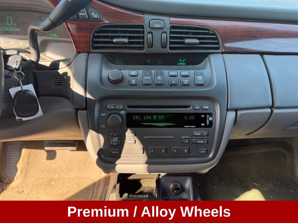 Used 2004 Cadillac De Ville w/ Equipment Group FWD image 17