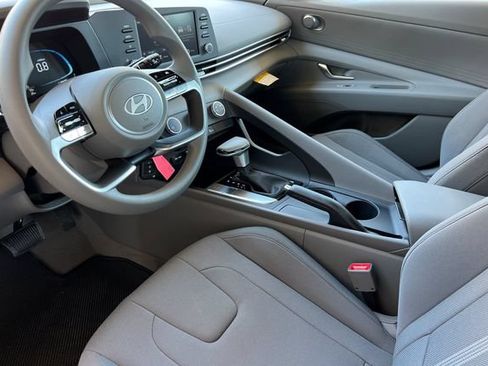 New 2026 Hyundai Elantra SE FWD image 9