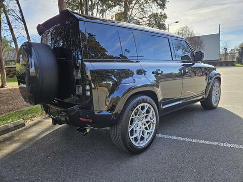 Used 2024 Land Rover Defender 110 V8 image 78