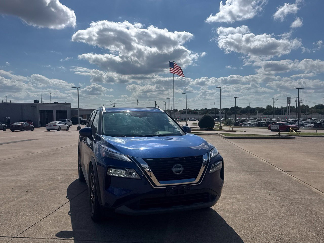 Certified 2023 Nissan Rogue SV w/ SV Premium B Package FWD image 5