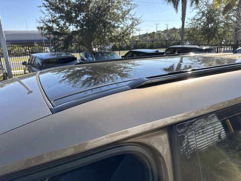 Certified 2025 Land Rover Defender 110 S image 33